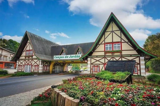 Portal de entrada de Campos do Jordão